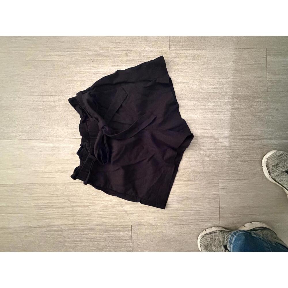Black Paperbag Waist Tie Belt Shorts (small, no tag)